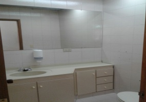 Santa Barbara,Bogota,Cundinamarca,Colombia,1 BathroomBathrooms,Oficina,1178